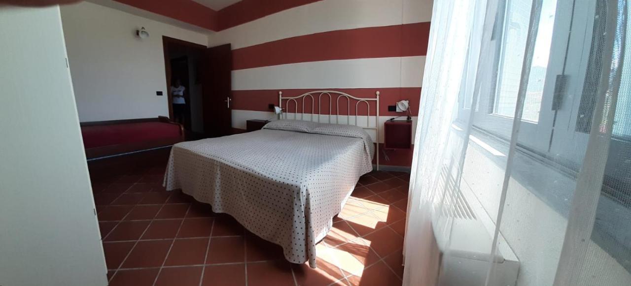 Agriturismo Calendiluna Luni Kültér fotó